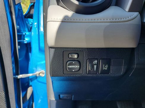 Used 2018 Toyota RAV4 XLE image 13