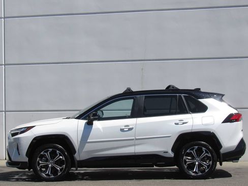Certified 2025 Toyota RAV4 XSE w/ Premium Package AWD/4WD image 4