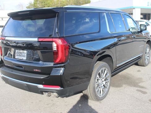 New 2026 GMC Yukon XL Denali image 7