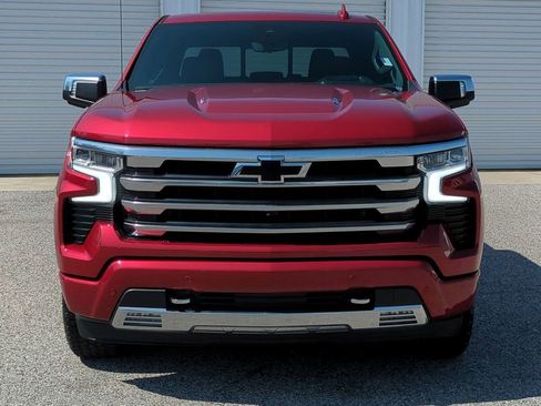 Used 2023 Chevrolet Silverado 1500 High Country w/ Technology Package image 9