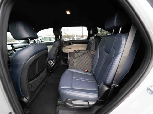 Used 2022 Kia Sorento SX Prestige image 23
