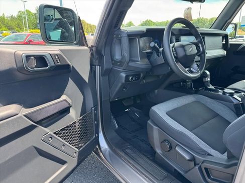 Used 2025 Ford Bronco 4-Door AWD/4WD image 13