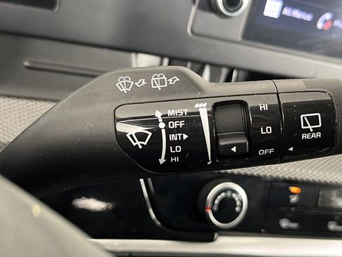 Used 2023 Kia Sportage LX AWD/4WD image 29