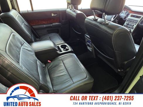 Used 2012 Ford Flex Limited w/ Equipment Group Order Code FWD image 12