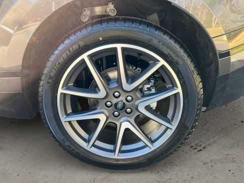 New 2025 Land Rover Range Rover Velar Dynamic SE image 10