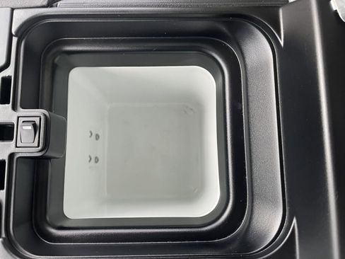 Used 2015 Land Rover LR4 HSE LUX image 24