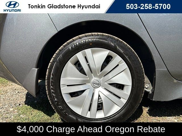 Used 2025 Nissan Leaf S FWD image 32