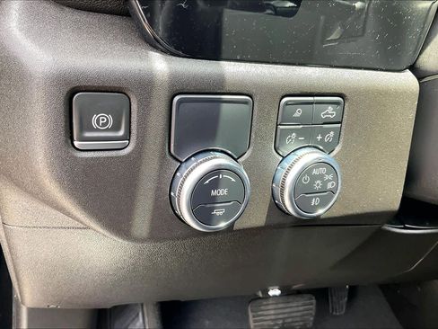 Used 2022 GMC Sierra 1500 SLT w/ SLT Convenience Package RWD image 14
