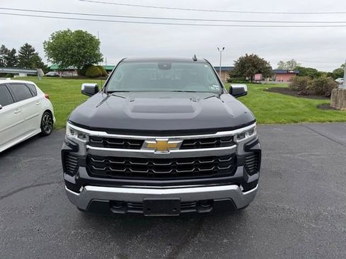 Used 2024 Chevrolet Silverado 1500 LT AWD/4WD image 2