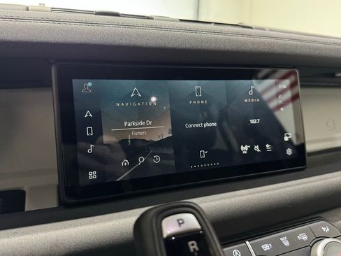 Used 2023 Land Rover Defender 110 X-Dynamic SE image 18