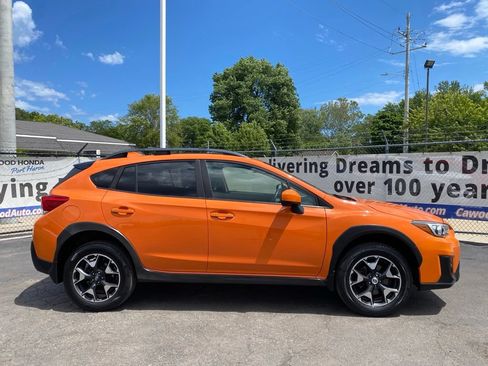 Used 2019 Subaru Crosstrek 2.0i Premium w/ Popular Package #3 AWD/4WD image 2