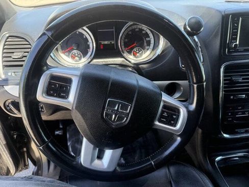 Used 2016 Dodge Grand Caravan R/T FWD image 16