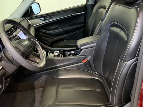 Used 2023 Jeep Grand Cherokee L Limited image 14