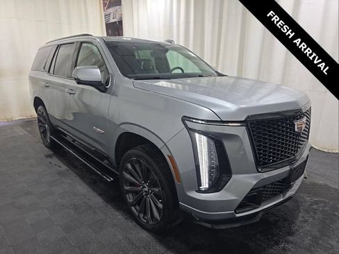 Used 2025 Cadillac Escalade V AWD/4WD image 1