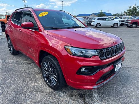 Used 2023 Jeep Compass Limited image 7