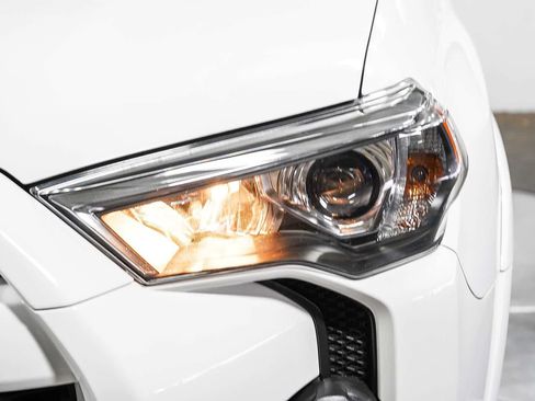 Certified 2023 Toyota 4Runner SR5 Premium w/ Moonroof Package AWD/4WD image 7