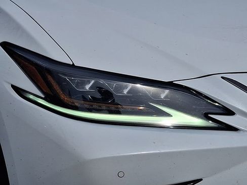 Used 2019 Lexus ES 350 F Sport w/ Accessory Package image 9