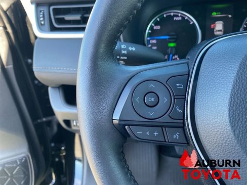 Used 2022 Toyota RAV4 XLE w/ XLE Grade Weather Package AWD/4WD image 36