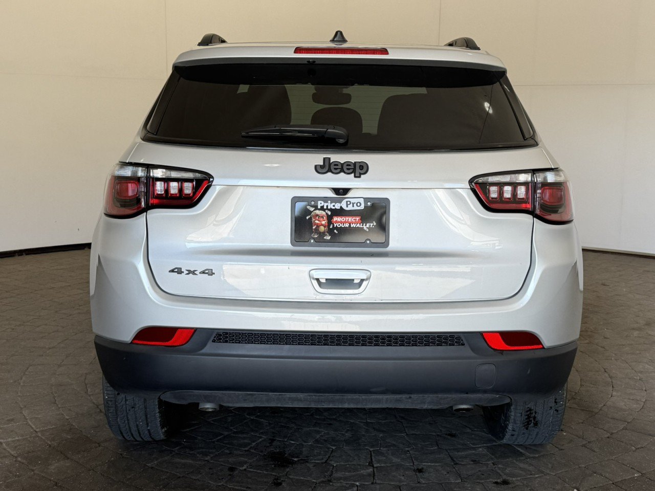 Used 2026 Jeep Compass Latitude w/ Quick Order Package 29K AWD/4WD image 6