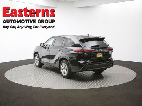 Used 2023 Toyota Highlander L image 65