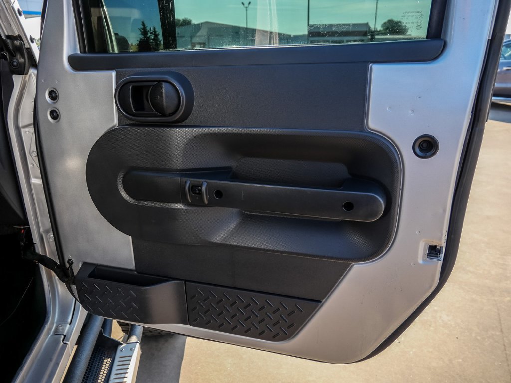 Used 2010 Jeep Wrangler Unlimited Sport AWD/4WD image 20