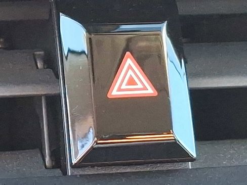 Used 2023 Toyota Corolla LE image 27