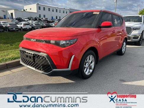 Used 2023 Kia Soul LX w/ Option Group 015 FWD image 1