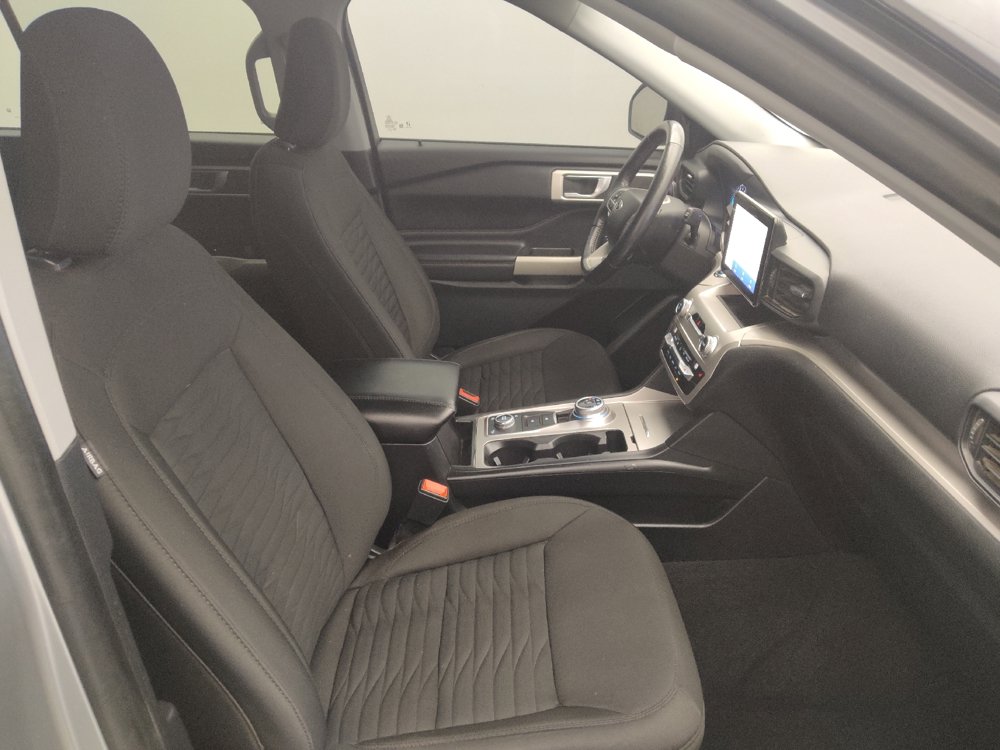 Used 2021 Ford Explorer XLT AWD/4WD image 21