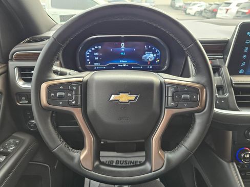 Used 2023 Chevrolet Suburban High Country AWD/4WD image 7