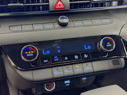 New 2025 Hyundai Elantra SEL FWD image 25
