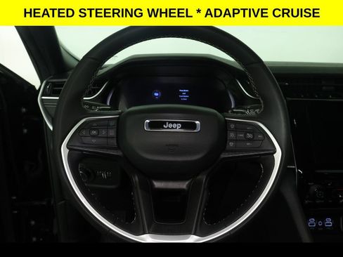Used 2025 Jeep Grand Cherokee Altitude AWD/4WD image 10