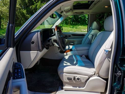 Used 2003 Cadillac Escalade AWD image 6
