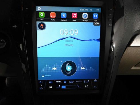 Used 2018 Ford Explorer FWD image 26