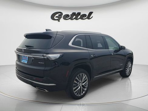 Used 2025 Buick Enclave Avenir FWD image 5