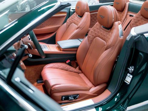 Used 2022 Bentley Continental GT V8 image 75