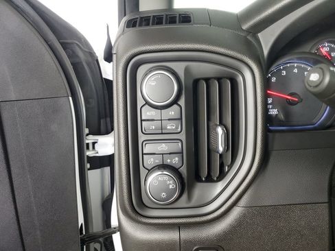 Used 2022 Chevrolet Silverado 1500 Custom AWD/4WD image 24