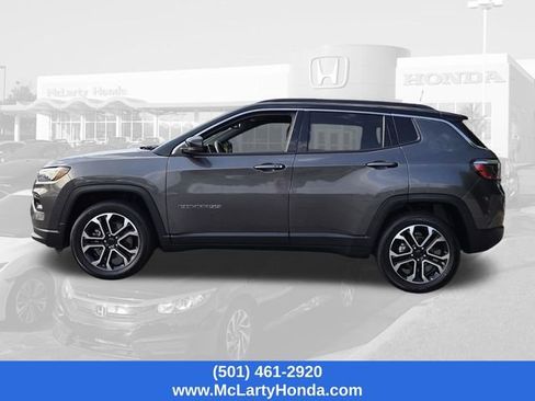 Used 2024 Jeep Compass Limited AWD/4WD image 2