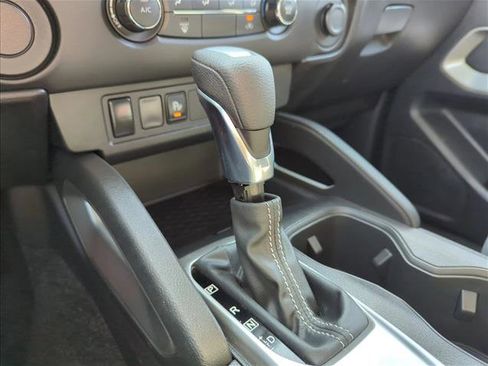 Used 2024 Nissan Frontier SV w/ Technology Package image 13