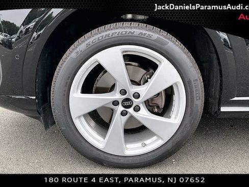 Used 2025 Audi Q5 Premium Plus w/ Premium Plus AWD/4WD image 8