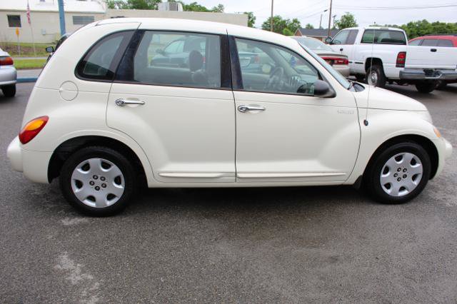 Used 2005 Chrysler PT Cruiser Touring FWD image 7