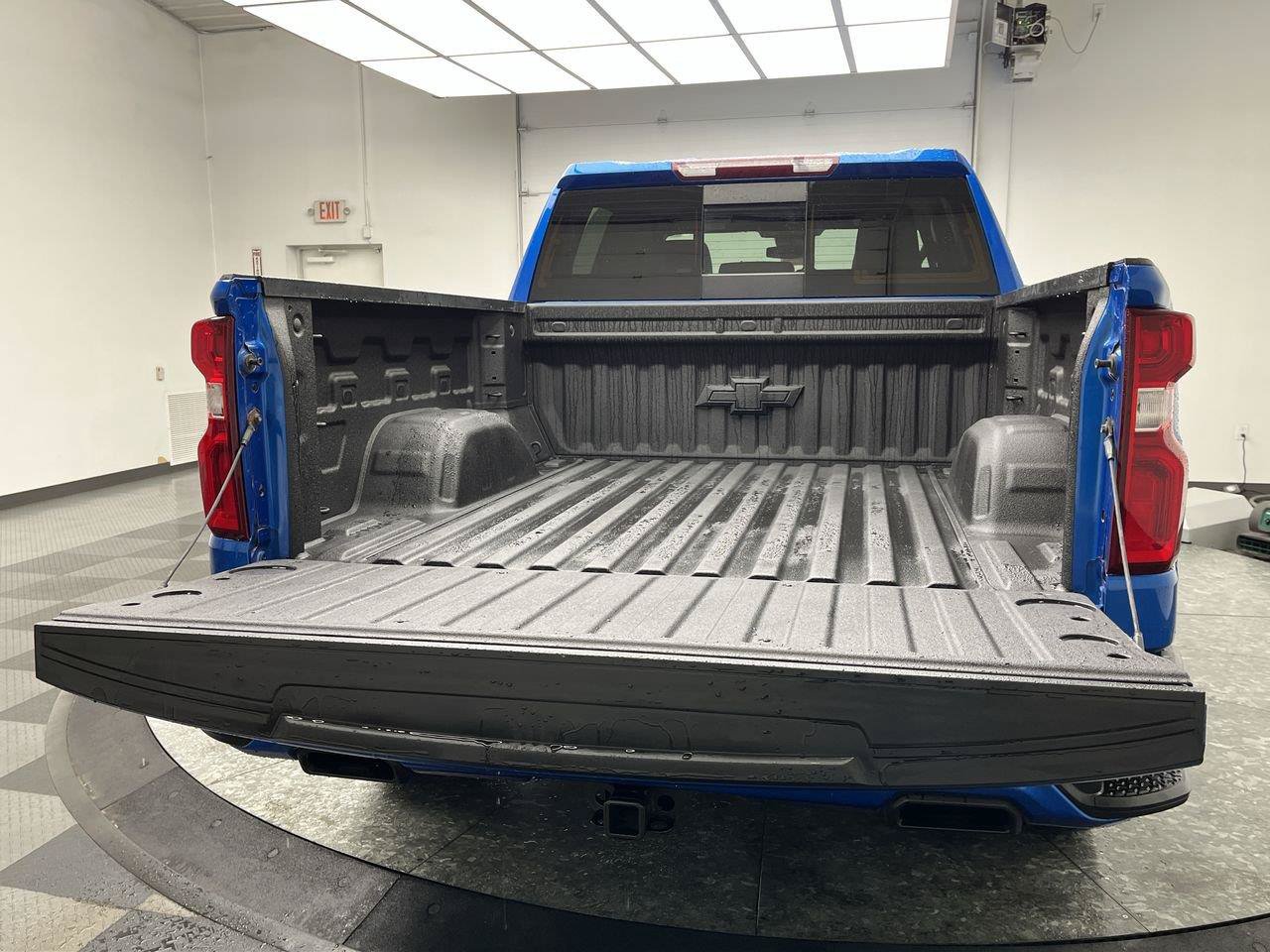 Used 2024 Chevrolet Silverado 1500 RST AWD/4WD image 32