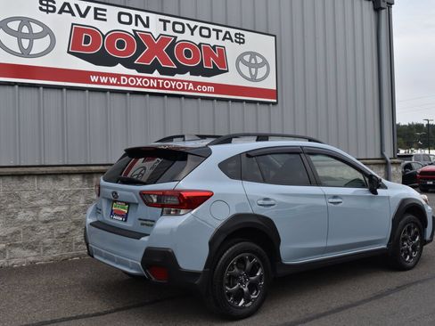 Used 2022 Subaru Crosstrek 2.5i Sport w/ Moonroof Package AWD/4WD image 2