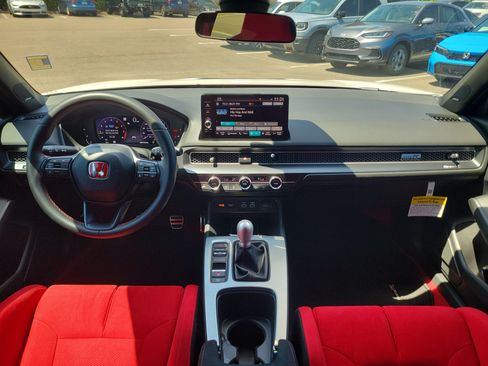 Used 2023 Honda Civic Type R image 11