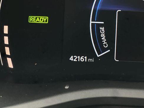 Used 2025 Toyota Camry SE w/ Convenience Package FWD image 25