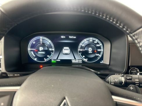 New 2025 Mitsubishi Outlander SE image 26