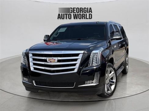 Used 2019 Cadillac Escalade ESV Luxury RWD image 1