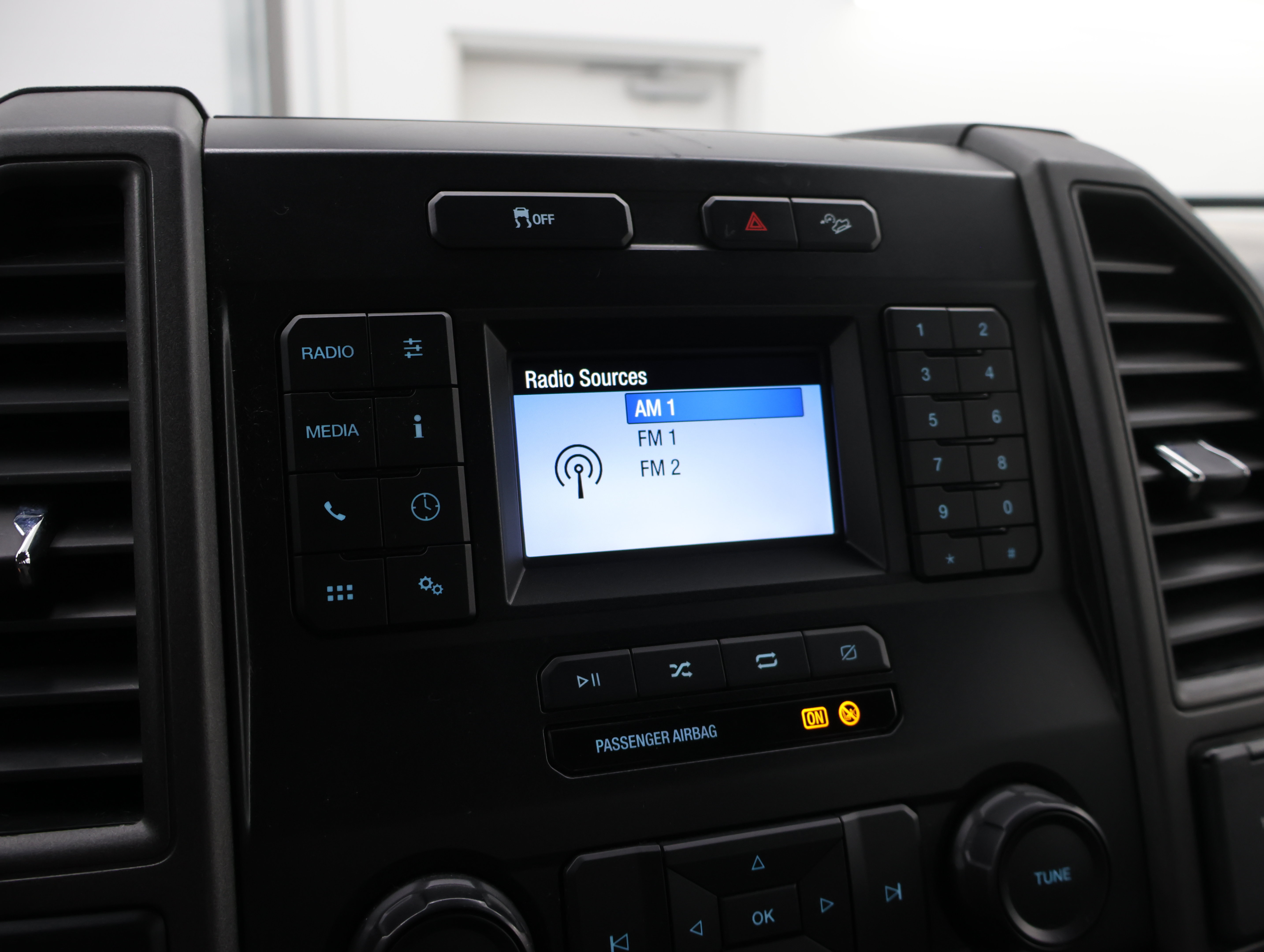 Used 2020 Ford F250 XL w/ STX Appearance Package AWD/4WD image 46