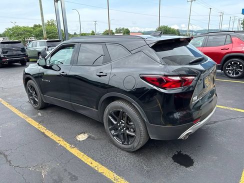 Used 2022 Chevrolet Blazer LT w/ Sound & Technology Package AWD/4WD image 3