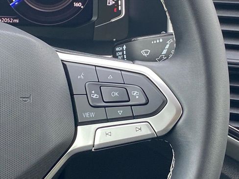 Certified 2022 Volkswagen Atlas SE image 7