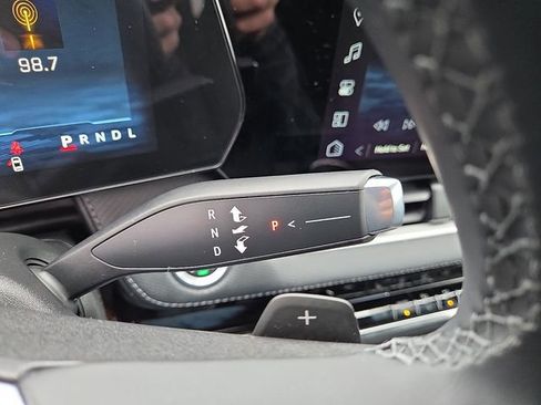 Used 2025 Chevrolet Equinox LT image 15